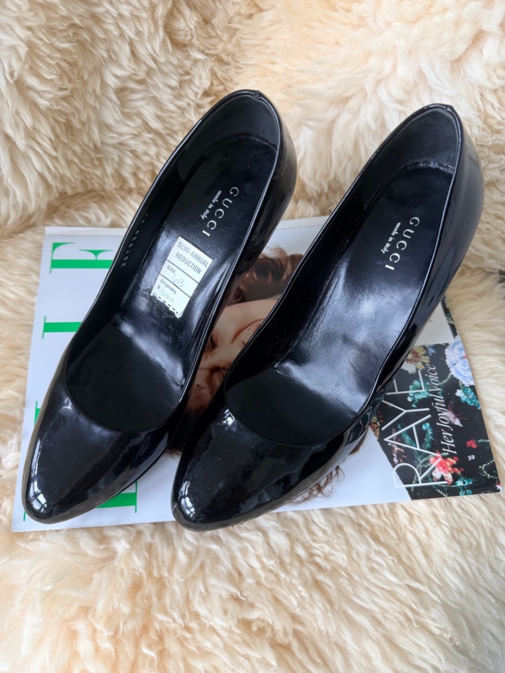 Gucci Black Patent Leather Pointed Toe Pumps - Glossy Finish